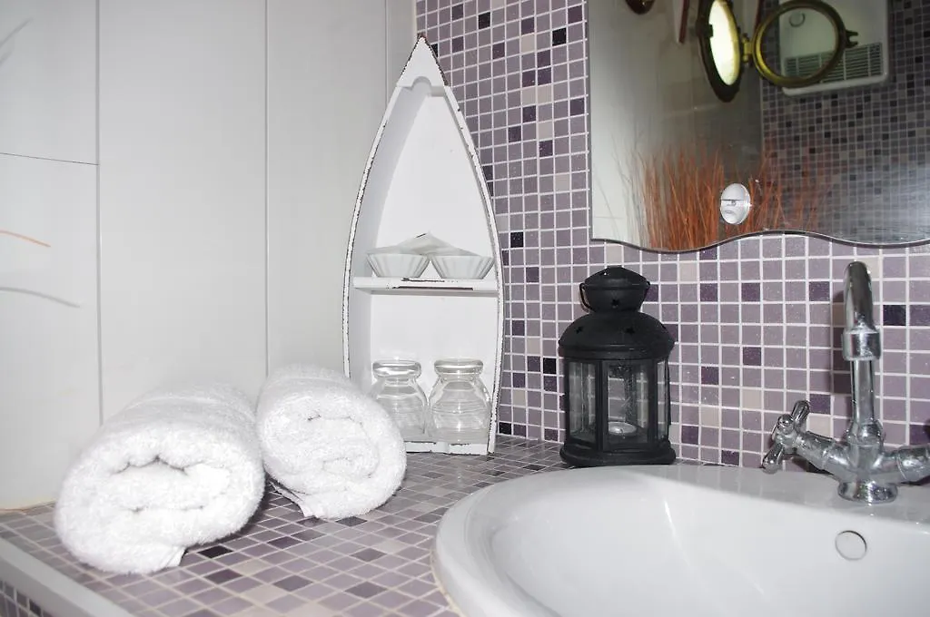 Peniche Le Hasard Bed & Breakfast Villeneuve-les-Avignon