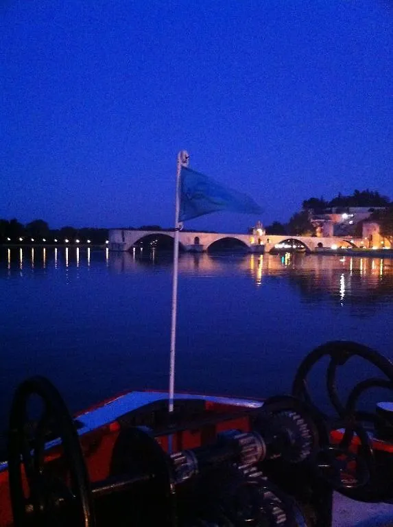 Peniche Le Hasard Bed & Breakfast Villeneuve-les-Avignon 5*,  France