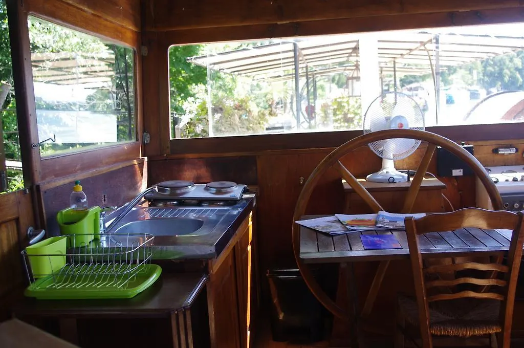 Peniche Le Hasard Bed & Breakfast Villeneuve-les-Avignon