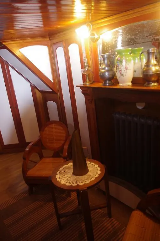 Peniche Le Hasard Bed & Breakfast Villeneuve-les-Avignon